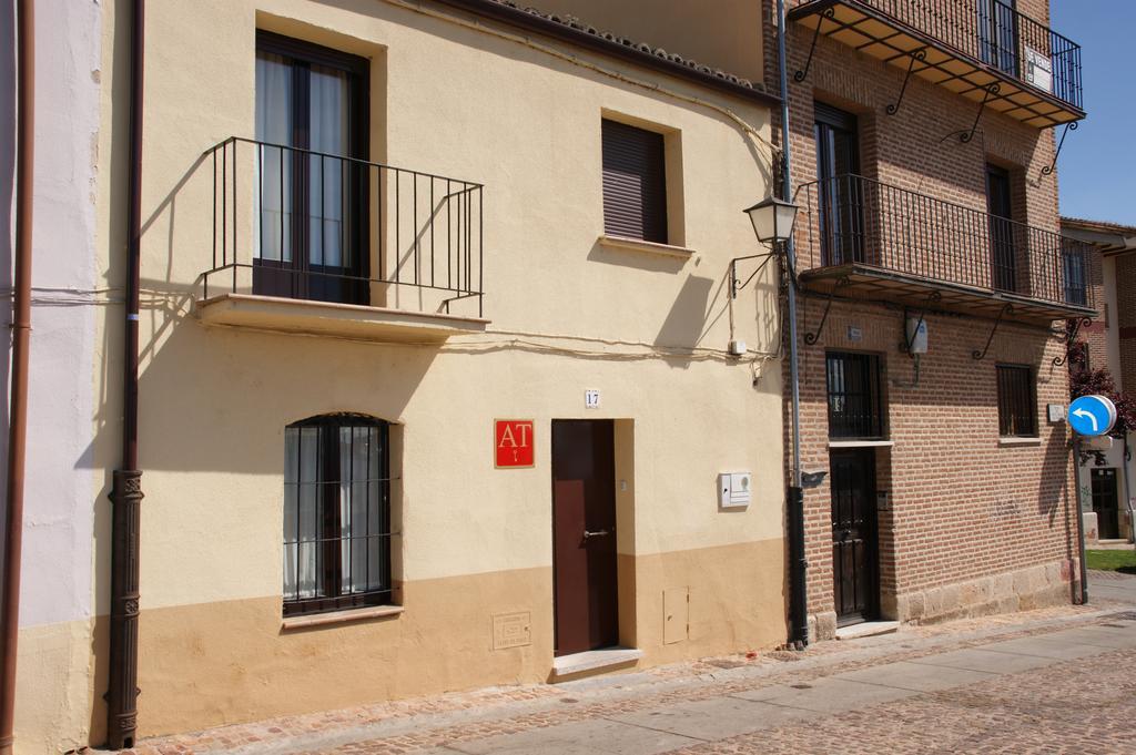 Apartamentos La Muralla 사모라 외부 사진