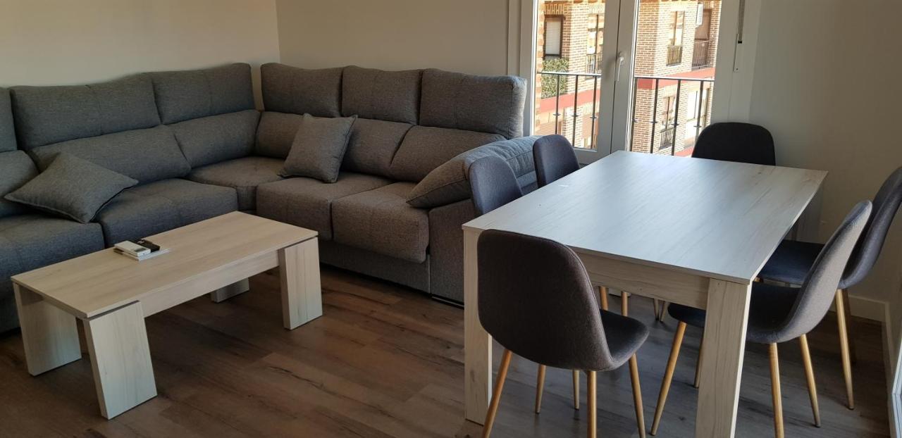 Apartamentos La Muralla 사모라 외부 사진